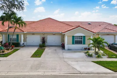 6184 Floral Lakes Drive 1