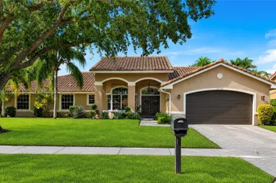 19450 NW 7th St 1