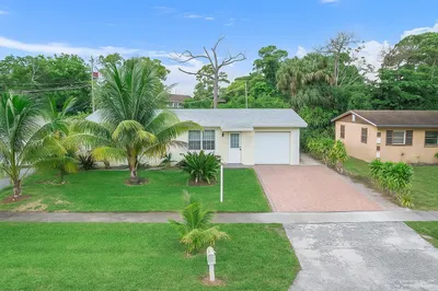 4862 Tortuga Drive 1
