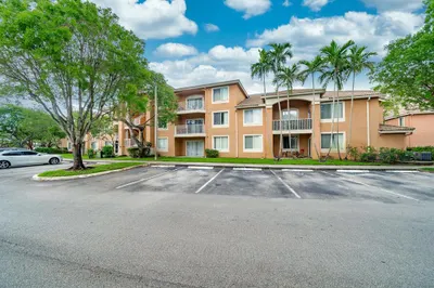 6952 SW 39th Street #C303 1