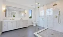 226 NE 11th Street Photo