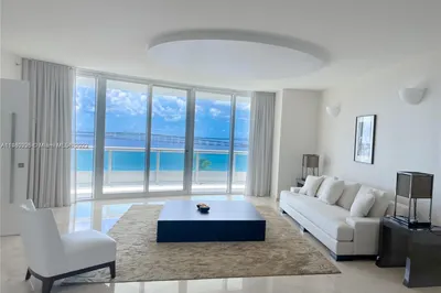 1643 Brickell Ave #902 1
