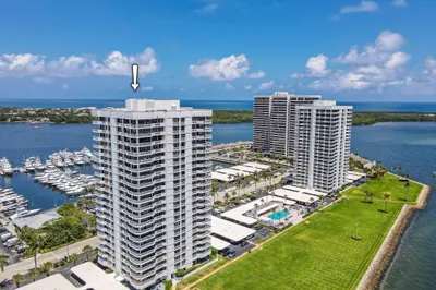 123 Lakeshore Drive #1644 1