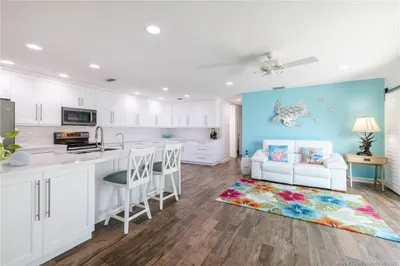 4052 NW Cinnamon Tree Circle 1