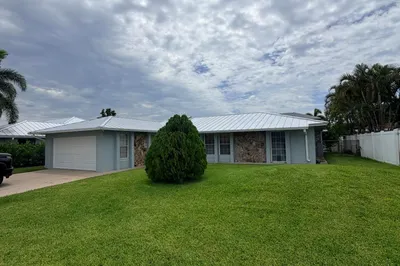 2601 W Carandis Road 1