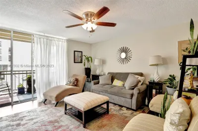 2029 NW 46th Ave #E202 1
