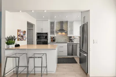 1519 Drexel Ave #402 1