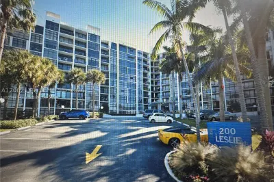 200 Leslie Dr #629 1