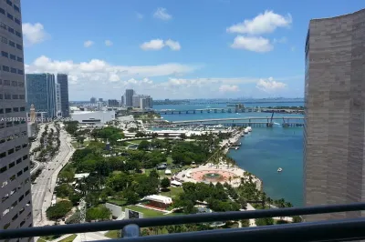 325 S Biscayne Blvd #3120