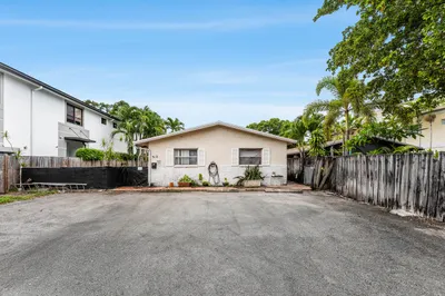 312 SW 9th Street #1-2 1