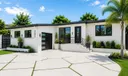 267 E 56th St Photo