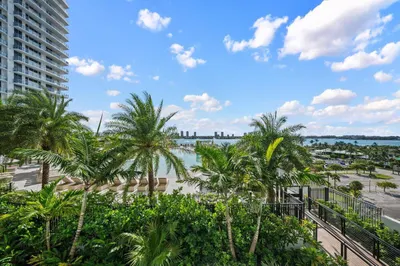 220 LAKE SHORE Drive #710 1
