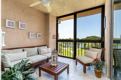 2255 Lindell Boulevard #4404 1
