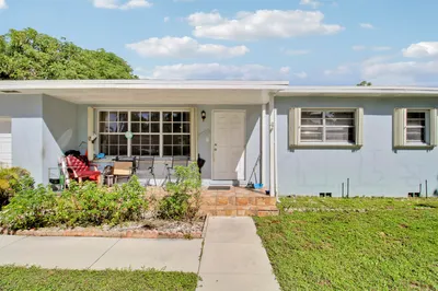 1744 Crestwood Boulevard 1