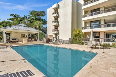 277 N Ocean Boulevard #102 1