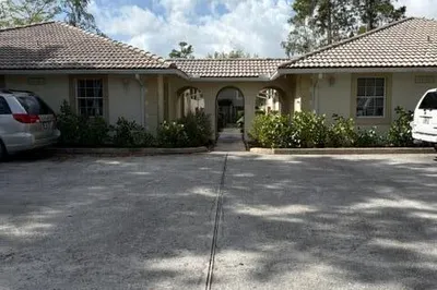 1046 GOLDENROD #1048 1