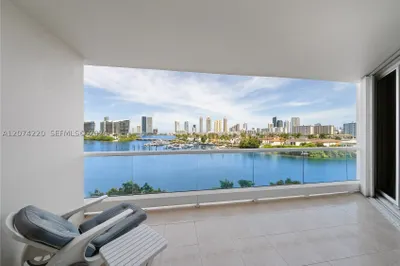 7000 Island Blvd #609 1