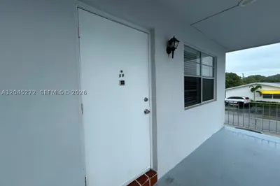 2435 Van Buren St #APT 1B 1