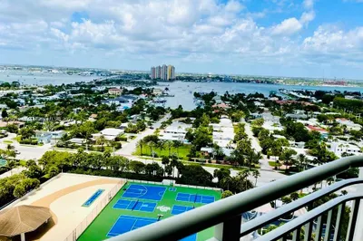 3000 N Ocean Dr #20A 1