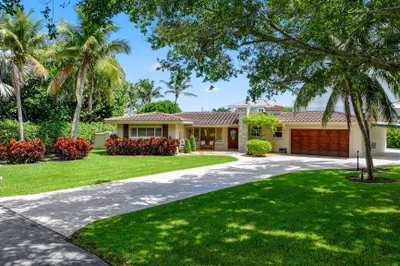 910 Banyan Drive 1