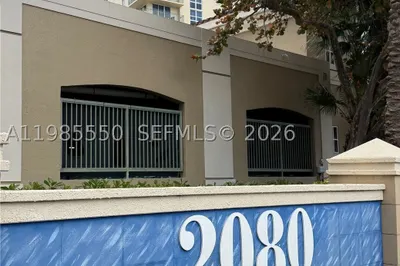 2080 S Ocean Dr #905 1