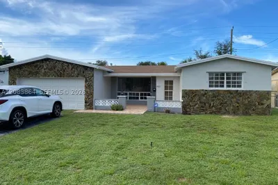 7321 Fairway Blvd #2 1