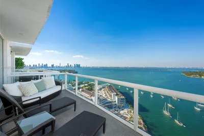 10 VENETIAN WAY #PH 2/3 1