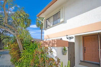 4250 SW 70th Ter #. 1