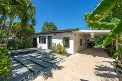 13625 NE 20th Pl 1