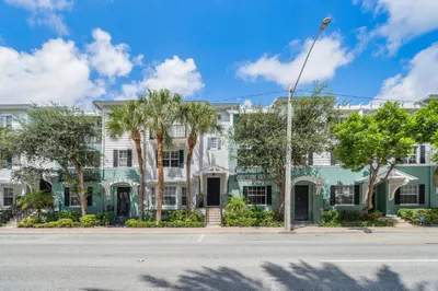 375 E Mallory Circle 1