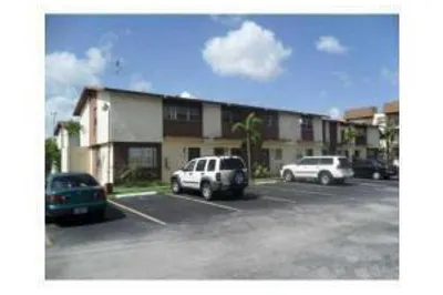 20 SW 108th Avenue #F4 1