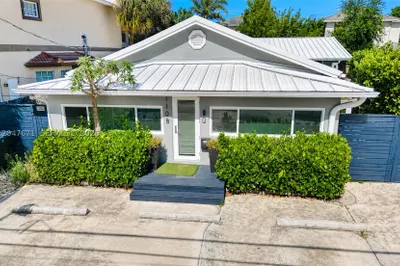 1108 NE 2nd Ave 0 1