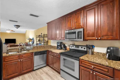 1100 SE Mitchell Avenue #101 1