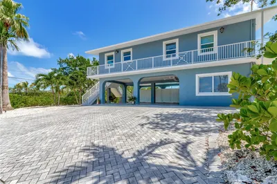 100 Bayview Dr 1