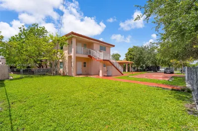 2986 NW 26th St 1