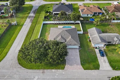 490 SW Ryder Road 1