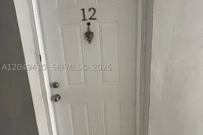 1047 SW 7th St #12 1