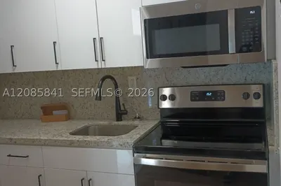 1484 NW 15th Avenue #5 1