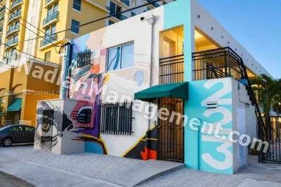 223 NW 12th St #4 1