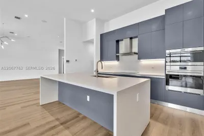 5765 SW 104th Ter 1