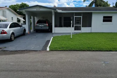 4250 NW 49th Terrace 1