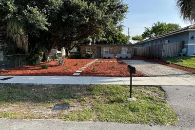 2881 NW 11th Place 1