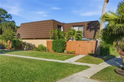 5982 SE Riverboat Drive 1
