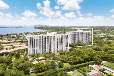 2000 Towerside Ter #312 1