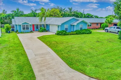 8806 SE Bahama Circle 1