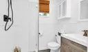 Guest House: Newly updated en-suite luxury shower