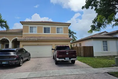 1423 NE 40th Rd #1423 1
