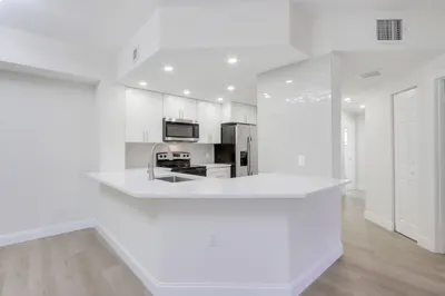 3023 Alcazar Place #207 1