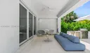 9033 Emerson Ave Photo