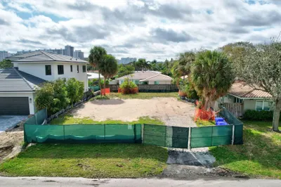 254 Capri Ave 1